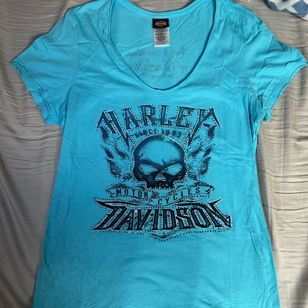 Harley Davidson of Charlotte women’s tee size Large